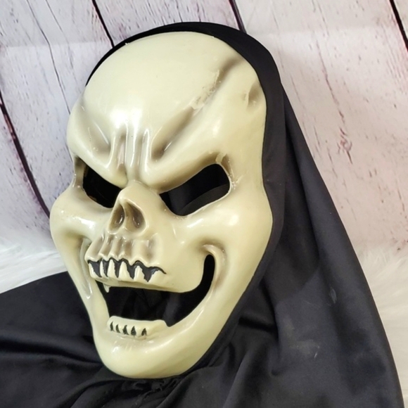 Vintage Y2K Scream Style Skeleton Ghostface Ghost Halloween Mask Molded Plastic - Picture 6 of 11